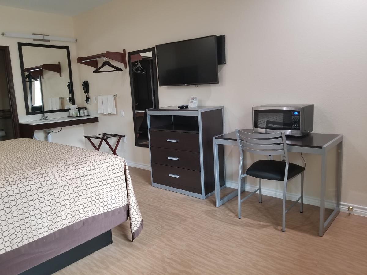 Scottish Inns & Suites Bay City Exterior photo